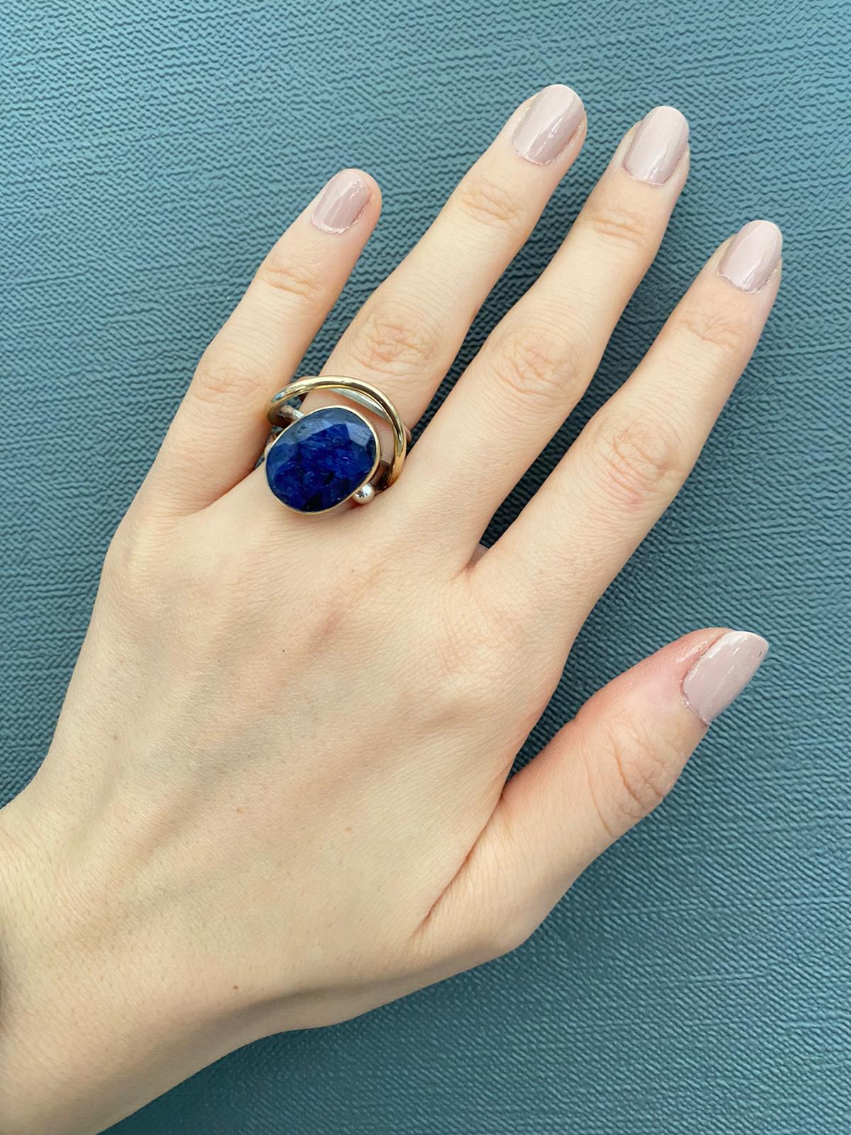 River Sapphire Ring | RS1884